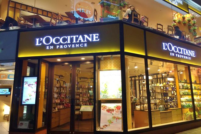 L'Occitane Cafe 池袋店の外観です。