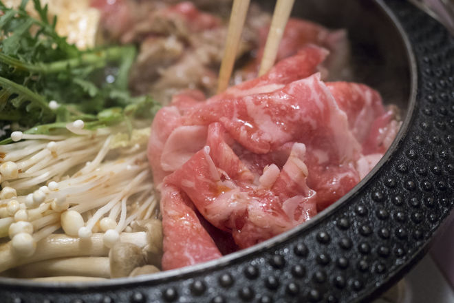 新宿のすき焼き4選|食べ放題&個室有り！高級店から隠れた名店まで