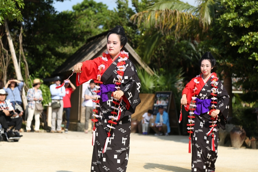 琉球村 踊り