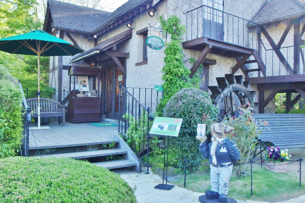 箱根ガラスの森美術館 アチェロ