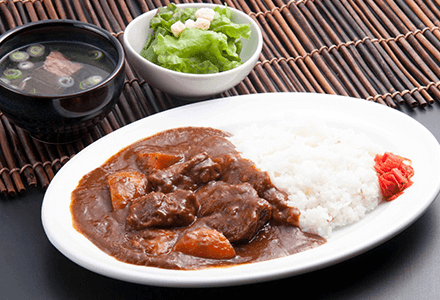 (4)角煮炭火焼き 牛たんカレー